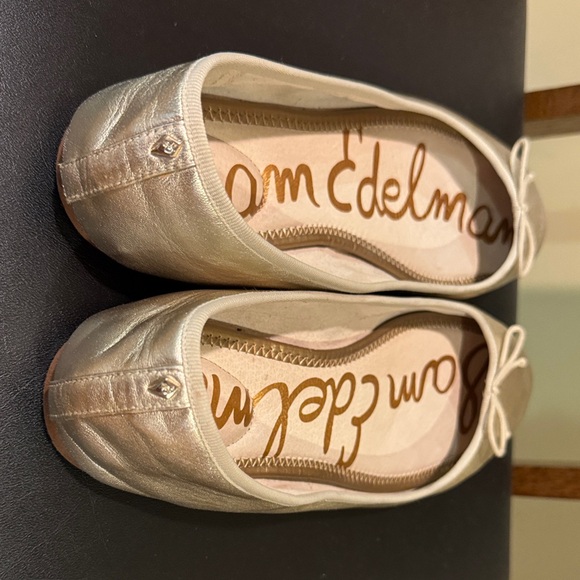 Sam Edelman Metallic Gold Flats - Picture 2 of 4